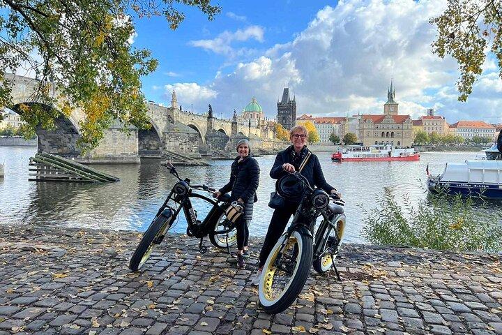 Prague on Stylish Retro styled E-Bike - Viewpoints & Sightseeing