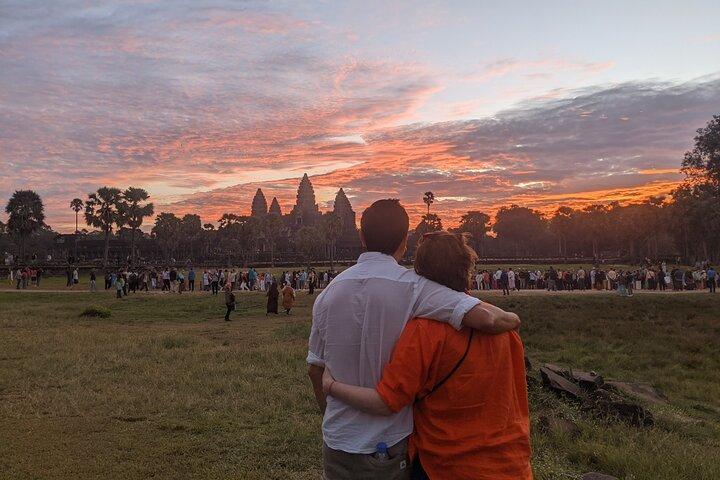 Private Sunrise Angkor Temples Tour