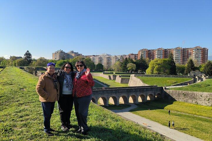 Pamplona Essential : The Ultimate Walking Tour