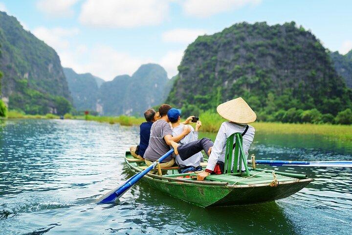 1 Day Ninh Binh Tour (Hoa Lu - Tam Coc - Mua Cave)