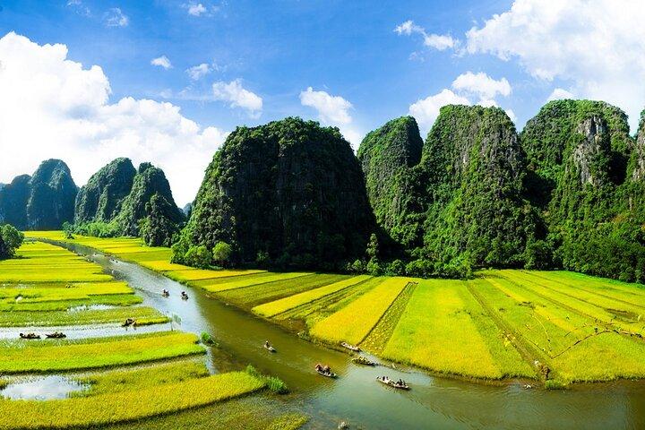 1 Day Ninh Binh Tour (Hoa Lu - Tam Coc - Mua Cave)