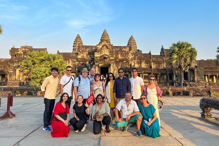 Full Day Small Group Tour & Sunset in Angkor Area from Siem Reap