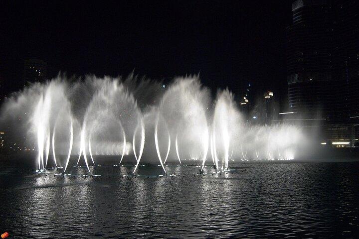 Dubai Fountain Show and Lake Ride Tour + Optional Transport