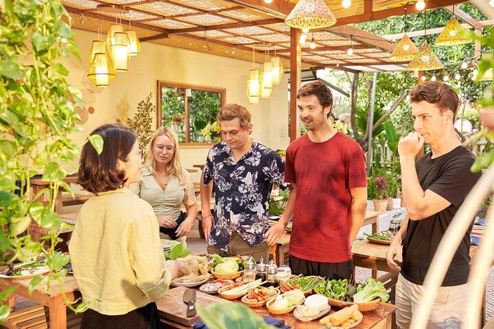 Hanoi Cooking Class in a Haven of Tranquility - Thom culinary
