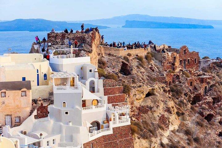 Private Custom Land Tour in Santorini with a Local
