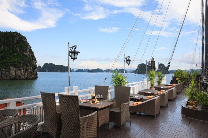 2 Days Halong Bay Tour from Hanoi