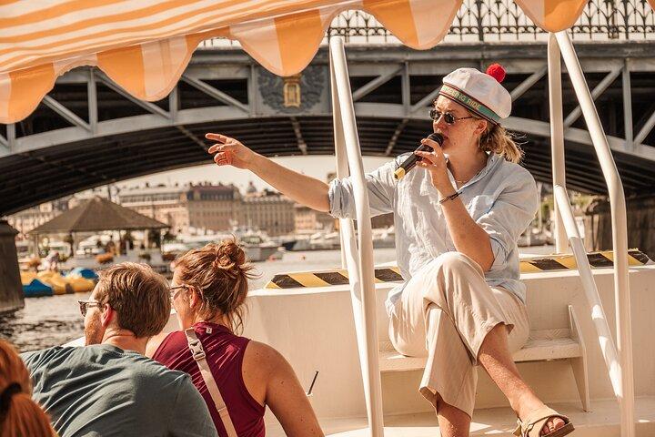 Open Electric Boat Ride in Stockholm with Live-Guide