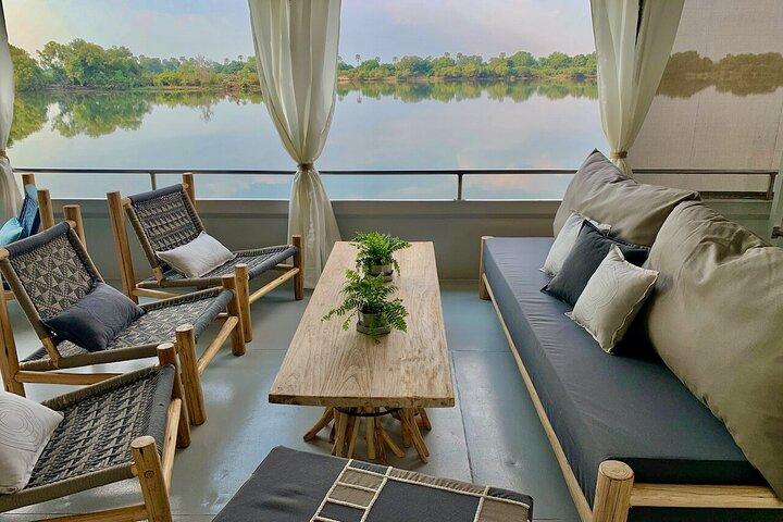 Luxury Zambezi Sunset Cruise - The Zambezi Explorer