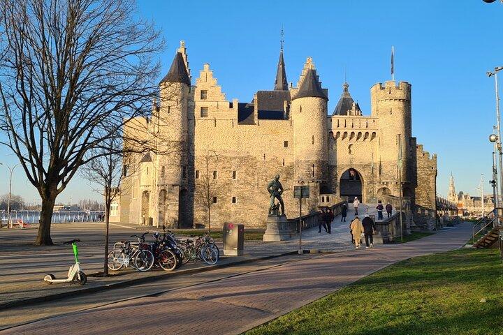 Private Historical Walking Tour in Antwerp City