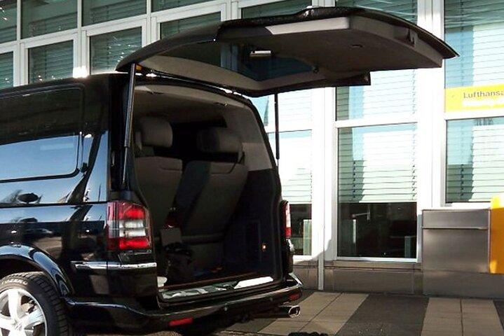 Private Transfer From Paris Hotels to Paris Airport.
