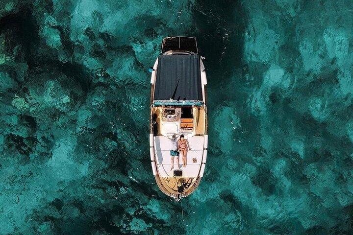 Private Boat Tour of Capri Island with Nando
