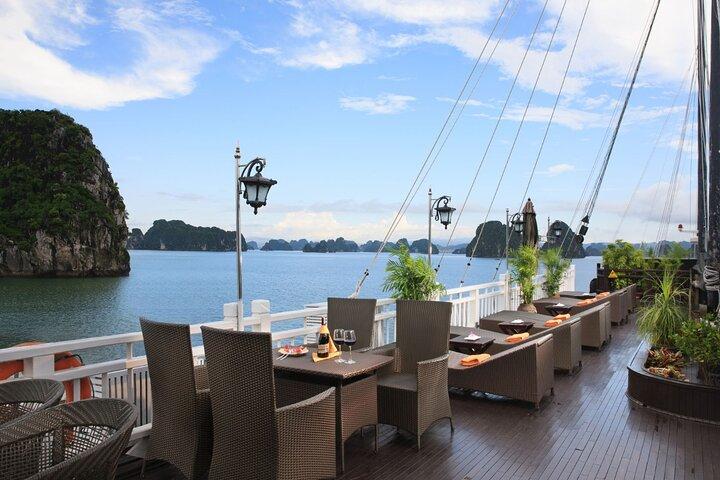 Arcady Deluxe Cruise 3d2n Ha Long & Lan Ha Bay Trip from Hanoi