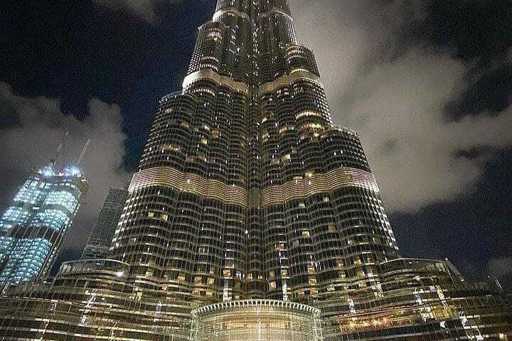 Dubai Burj Khalifa 124+125 Floor Entry ticket with Treat At Cafe