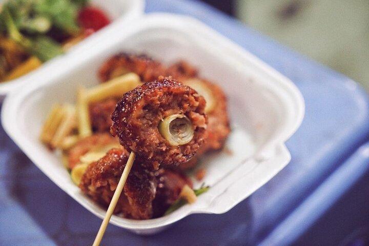 Exploring Food Tour by Walking With Local Guide