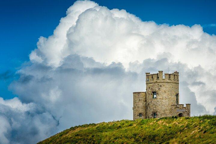 Dublin to Cliffs of Moher, Ennis and Historic Limerick Day Tour