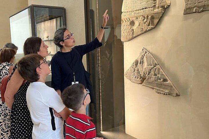 1h30 - Louvre Highlights optional 'families with kids' - Eng/Esp