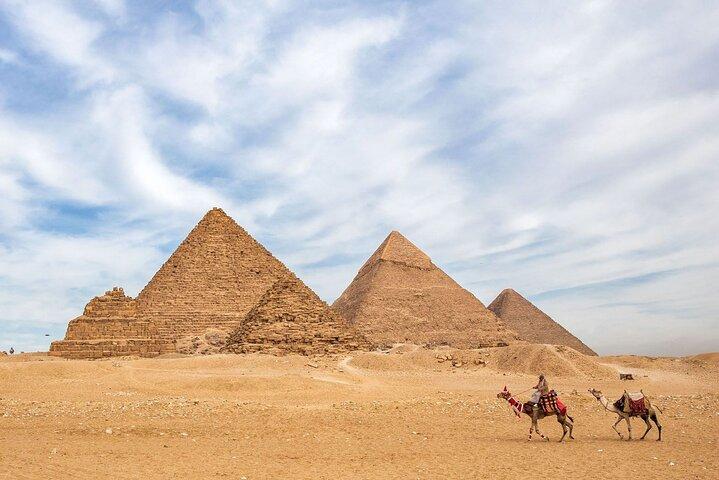Half Day Tour To Giza Pyramids By Camel