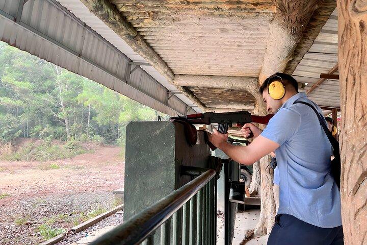 Vietnam Classic Day Tour in Ho Chi Minh with Cu Chi Tunnels