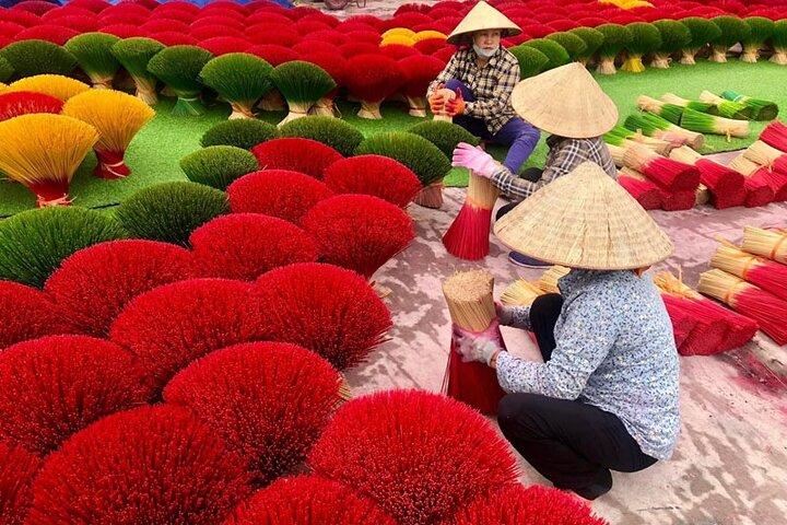 Private Half Day Tour to Quang Phu Cau Incense village from Hanoi