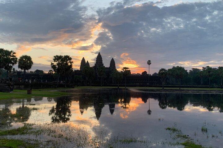 Angkor Wat Sunrise and Angkor Thom Sunset Tour