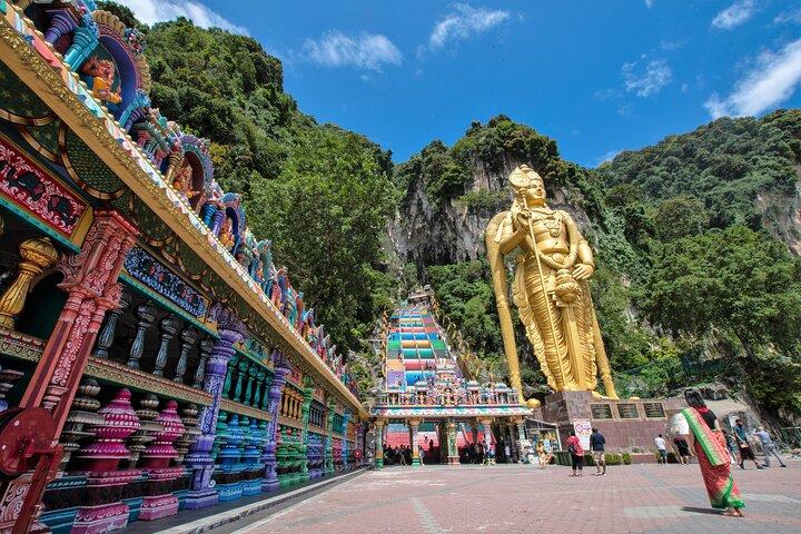 Kanching Waterfalls Tour with Batu Caves and Ramayana Cave (SIC)