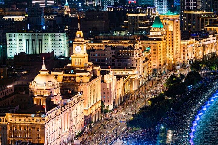 Shanghai Private Night Tour with Huangpu River Cruise, the Bund and Xintiandi