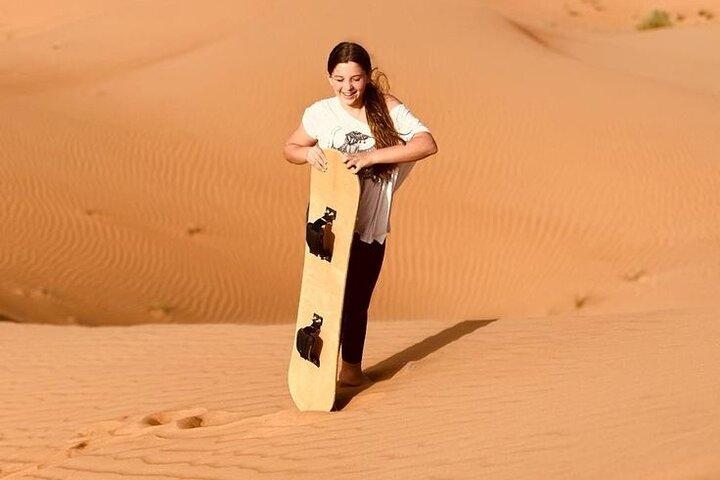 Dubai Private Red Dunes Safari (Lahbab) Dinner & Live Shows