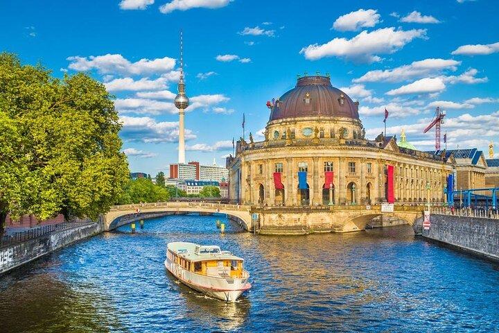 4 Hours Berlin Private Tour with Hotel Pickup and Drop Off