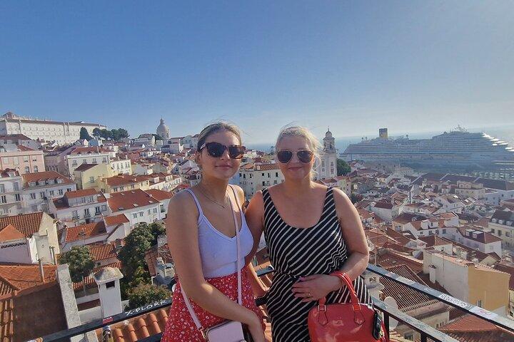 Lisbon Half day tour by Private Car