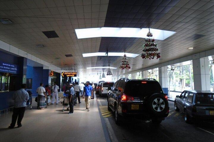 Airport Transfer From Colombo