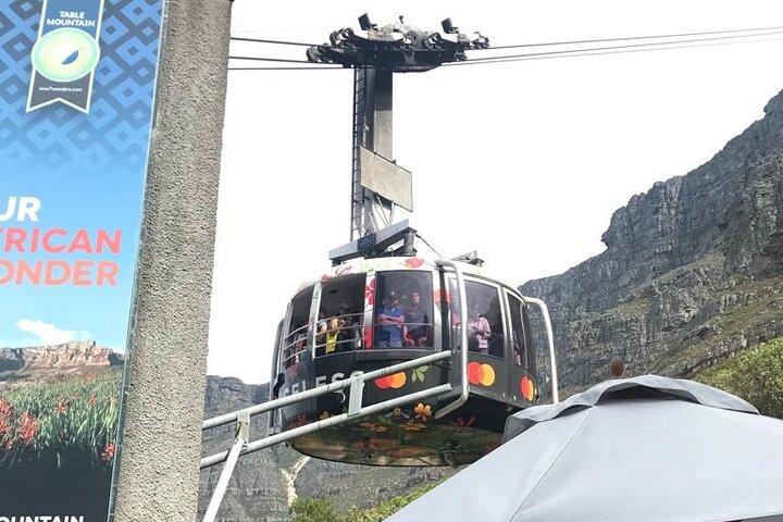 Table Mountain, Penguins and Cape Point Sharing GroupTour