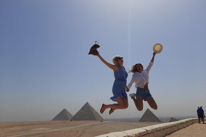 All-in-One Giza pyramids, Shpinx, Saqqara, Memphis, camel & lunch