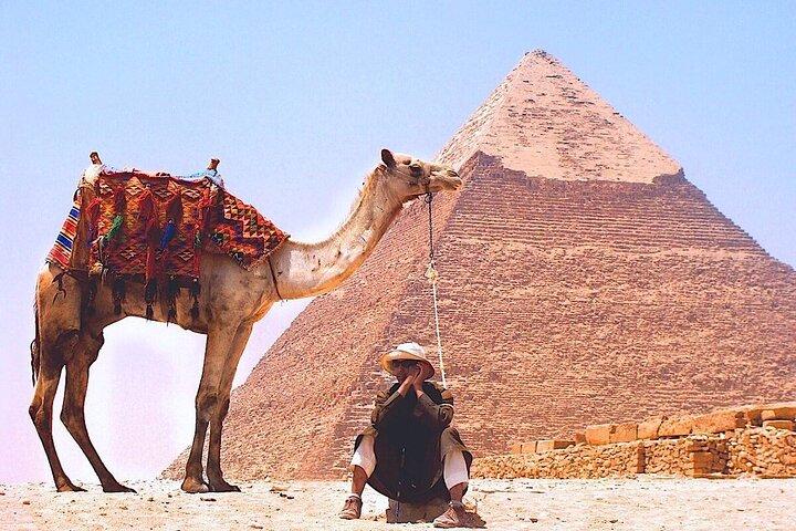 Private Pyramids Tour With an English Guide