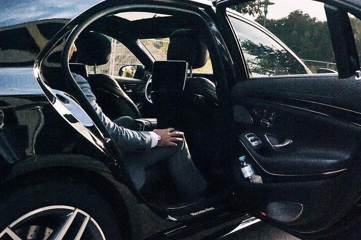 Airport Transfer: Airport BRU to Brussels by Business Car
