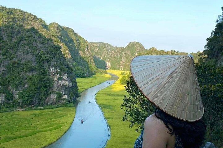 Day Tour Ninh Binh from HaNoi with Tam Coc /Trang An $ Mua Cave