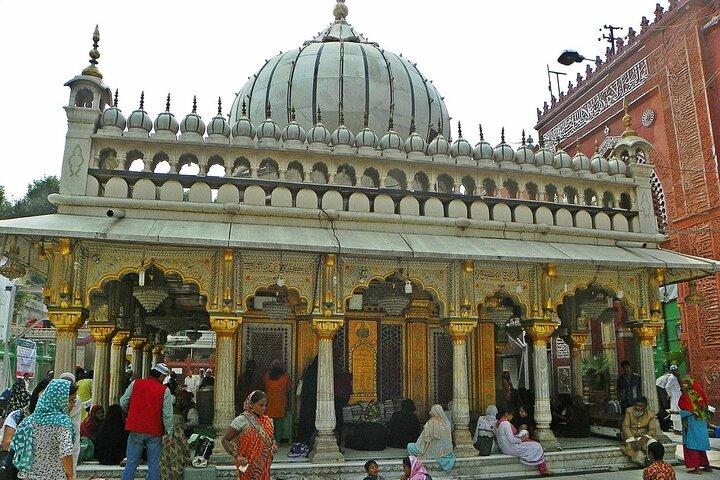 New Delhi: Hazrat Nizamuddin & Humayun Tomb Guided Walking Tour