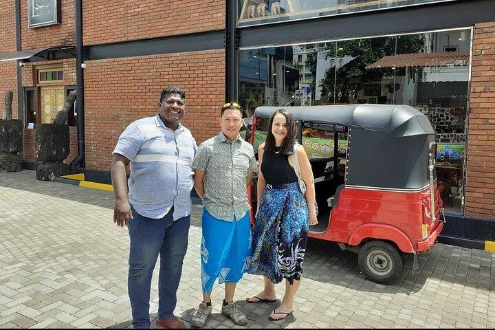 Colombo private city tour by tuk tuk morning and evening