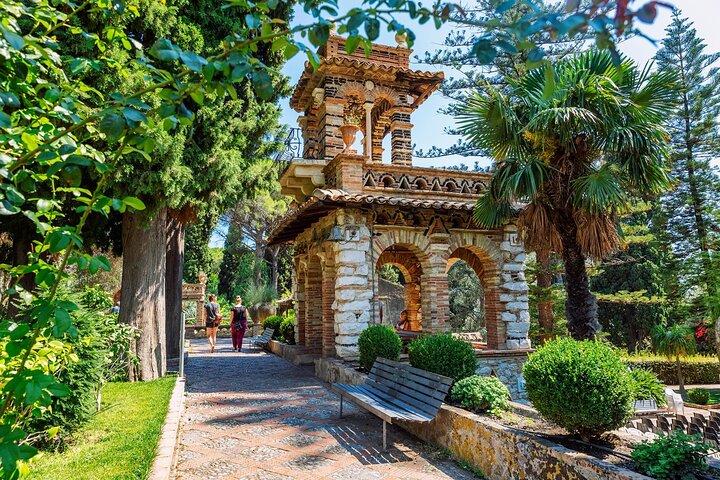 One Day Private Excursion for Cruise Travelers from the Port of Catania
