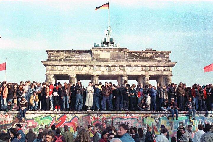 Berlin Private tour East and West by Car