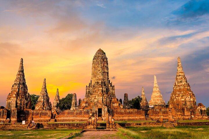 Ayutthaya Sunset Bicycle Tour to Famous Temples @ Heritage Trails