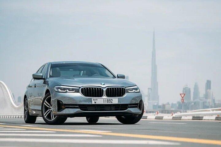BMW 5 Series Private Airport Transfer to OR from Dubai Airport