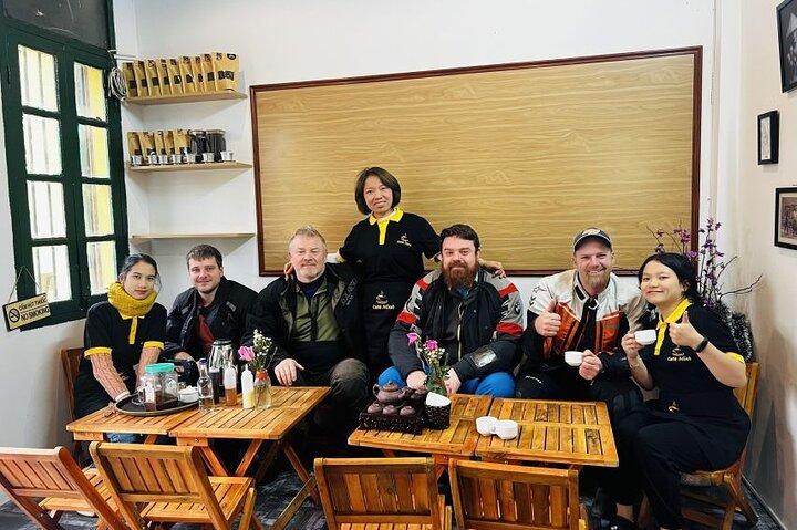 Experience Egg Coffee Class in Ha Noi City