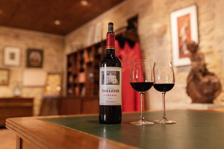 Half day in Pomerol and Saint Emilion in a classic car