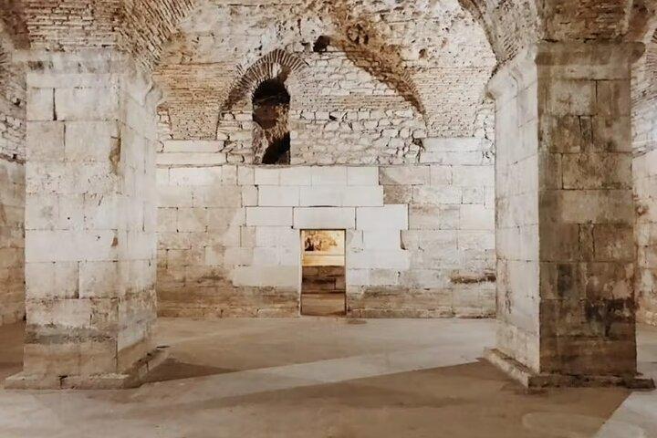 Evening Group Walking Tour - Split Old City Diocletian's Palace