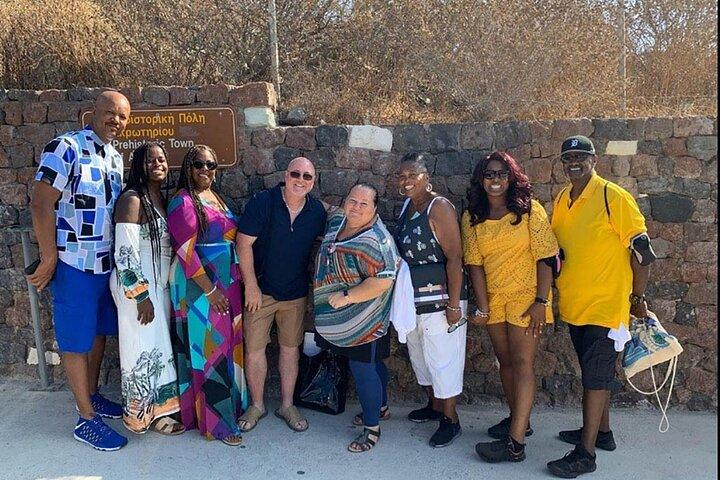 Private Tour: Ancient Akrotiri and Santorini Wineries Tour