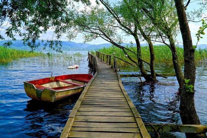 From Istanbul: Sapanca Lake Day Trip with Lunch