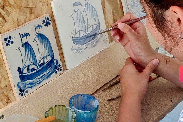 Private Tile Painting Workshop, Wine & Sesimbra Tour from Lisbon