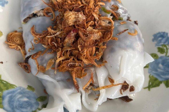 Luang Prabang Local Market and Morning Food Tour with Drinks