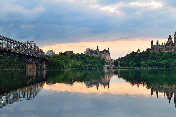 Ottawa Scavenger Hunt & Highlights Self-Guided Walking Tour