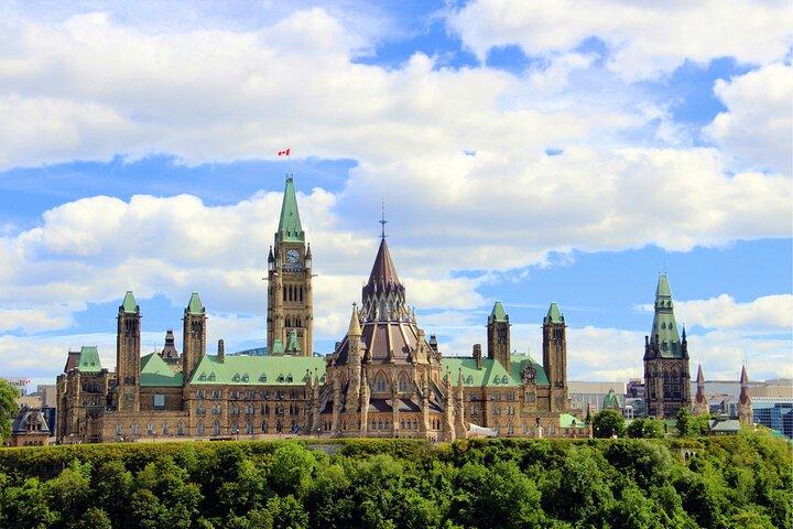 Ottawa Scavenger Hunt & Highlights Self-Guided Walking Tour